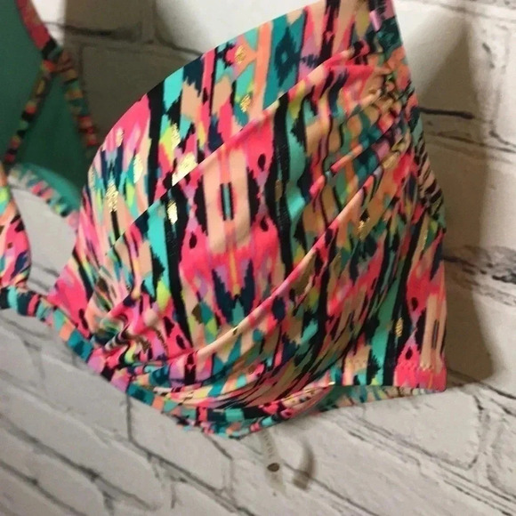 Shade & Shore Plunge Push-Up Bikini Top - Picture 2 of 6